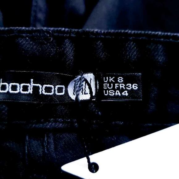 NEW Boohoo Tall Turn Up Cuff Mom Jeans Black Size 4 TALL High Waist 100% Cotton - Picture 7 of 8